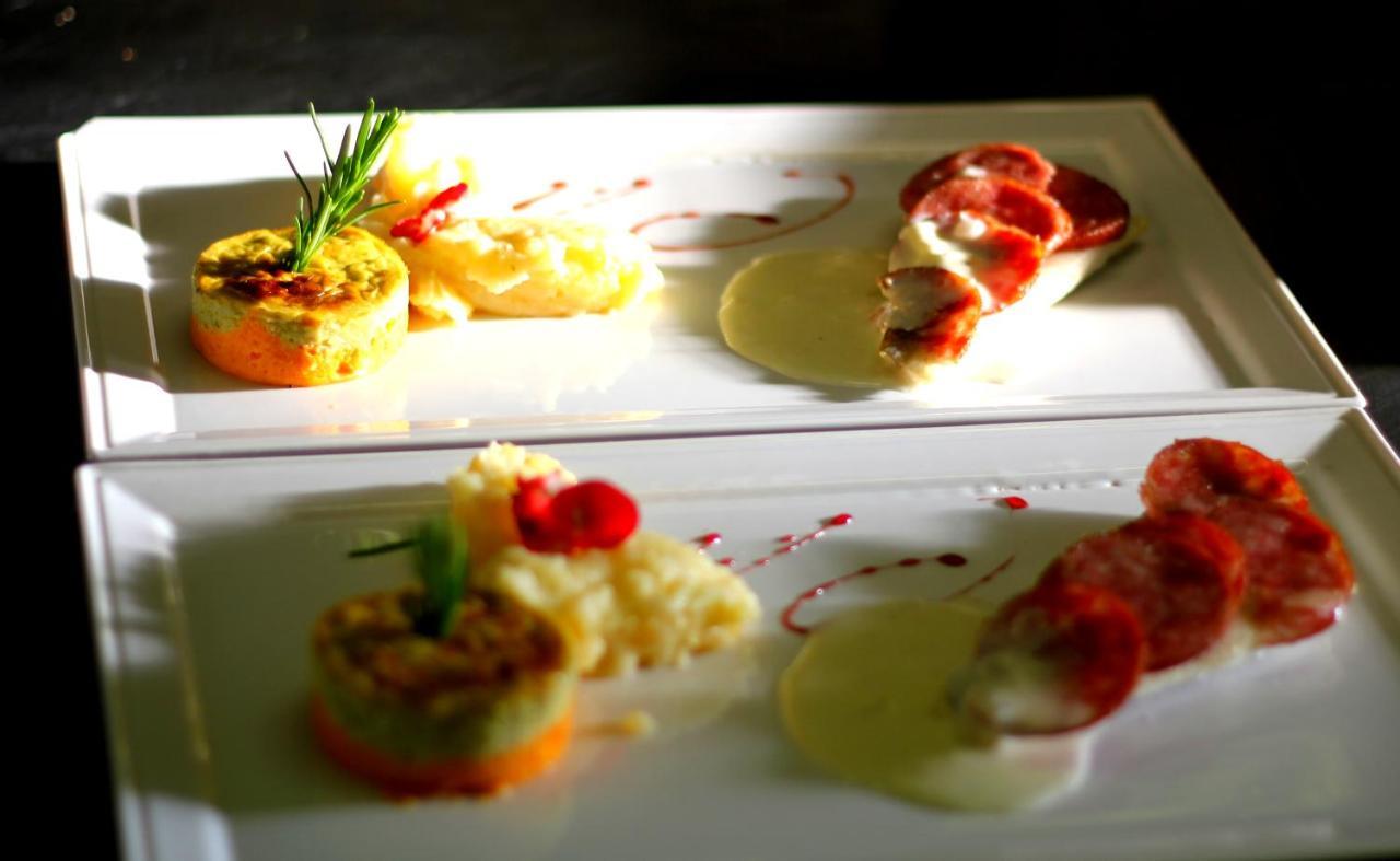 Logis Hotel Restaurant & Pizzeria Vuillot Cuiseaux Екстер'єр фото