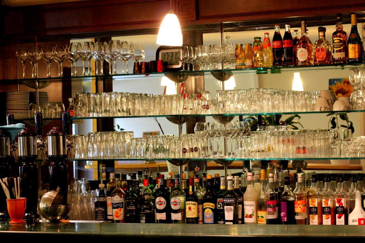 Logis Hotel Restaurant & Pizzeria Vuillot Cuiseaux Екстер'єр фото