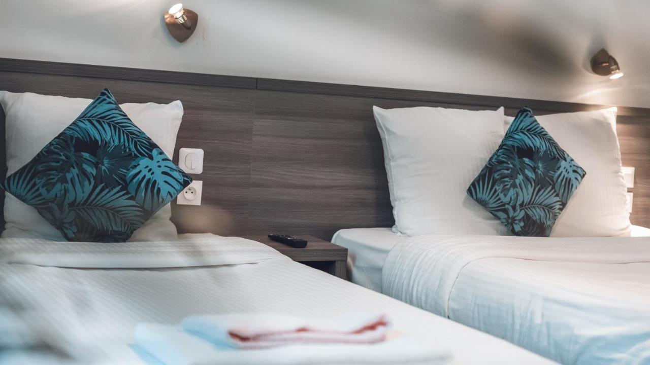 Logis Hotel Restaurant & Pizzeria Vuillot Cuiseaux Екстер'єр фото